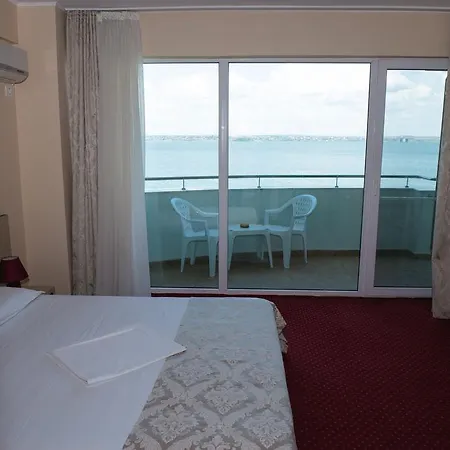 Romantic 3*