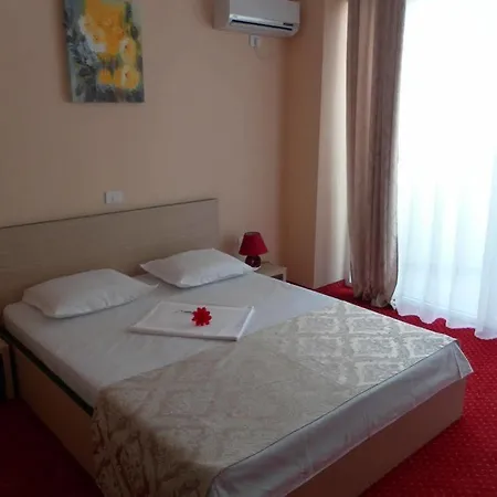 Romantic Hotel 3*